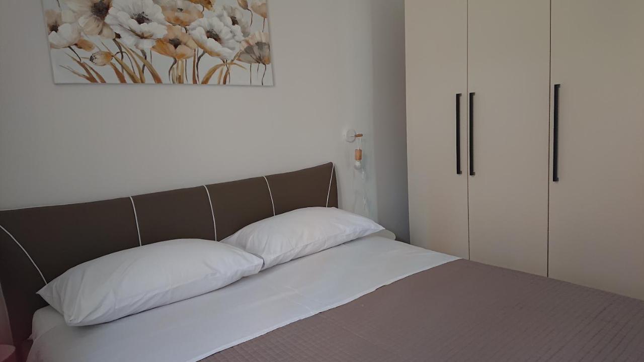 Roza Apartment Đảo Đảo Cres Ngoại thất bức ảnh